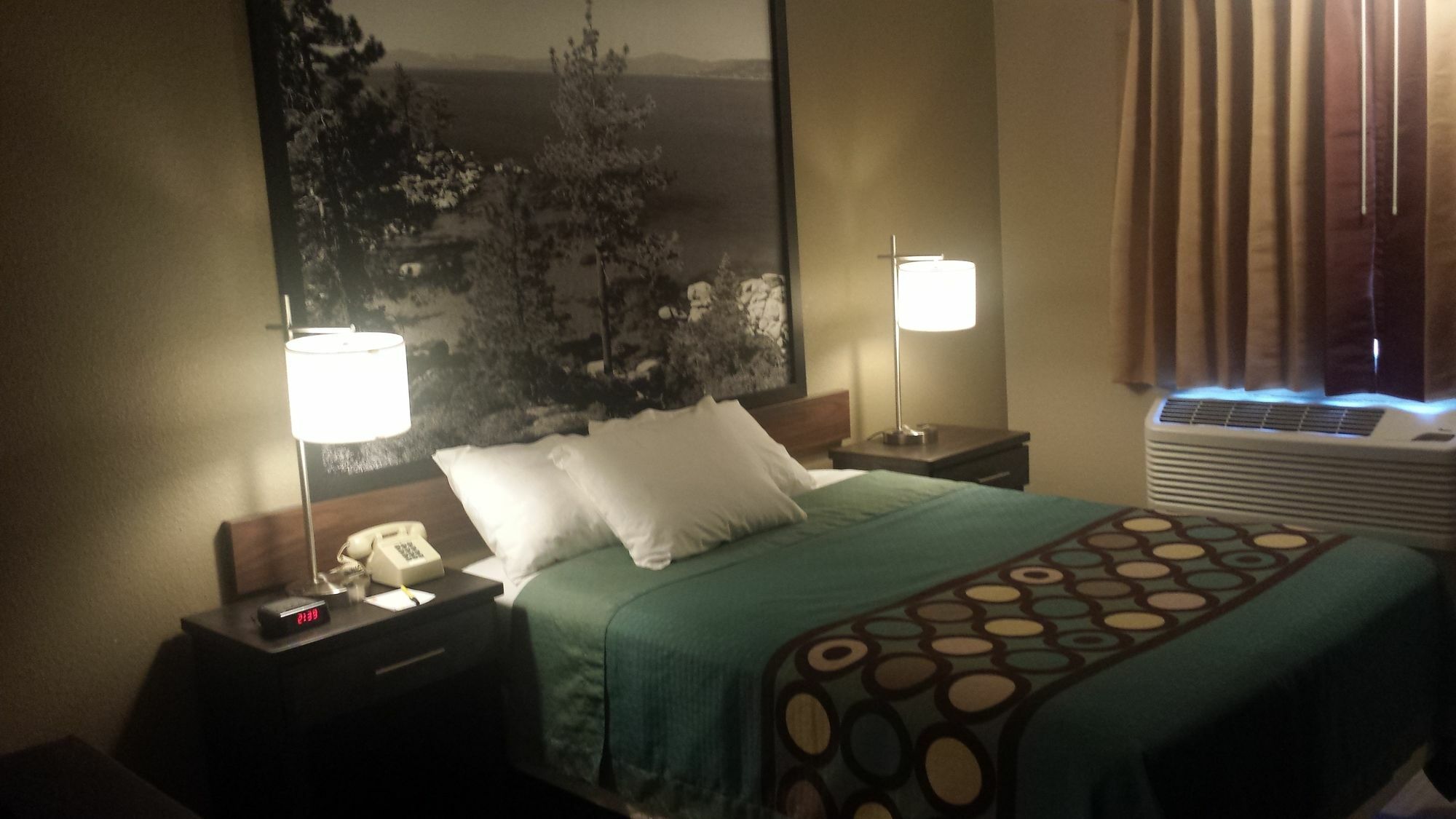 Hotel Super 8 By Wyndham Redding Extérieur photo